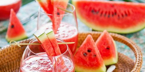 富态吃瓜,揭秘娱乐圈的奢华生活与八卦风云