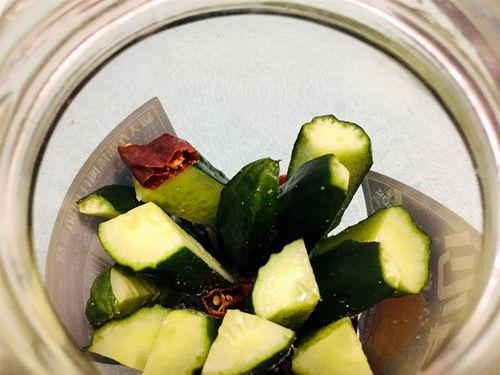 瓜变酸可以吃吗,还能安全食用吗？揭秘食品安全之谜