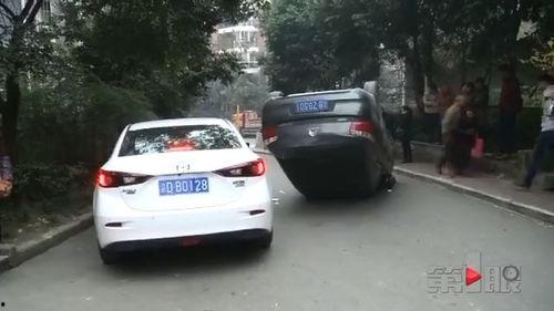 吃瓜刮车,网络热议引发社会思考