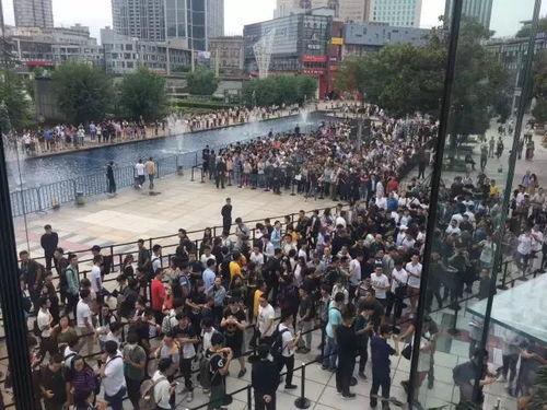 排队吃瓜的视频