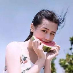 社会女吃瓜,揭秘网络社交中的女性八卦现象